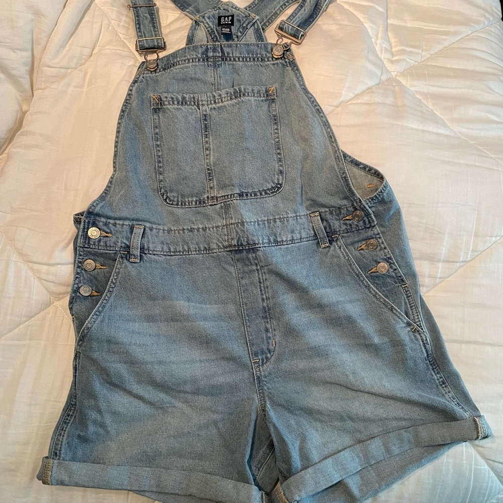 Gap factory shortalls
